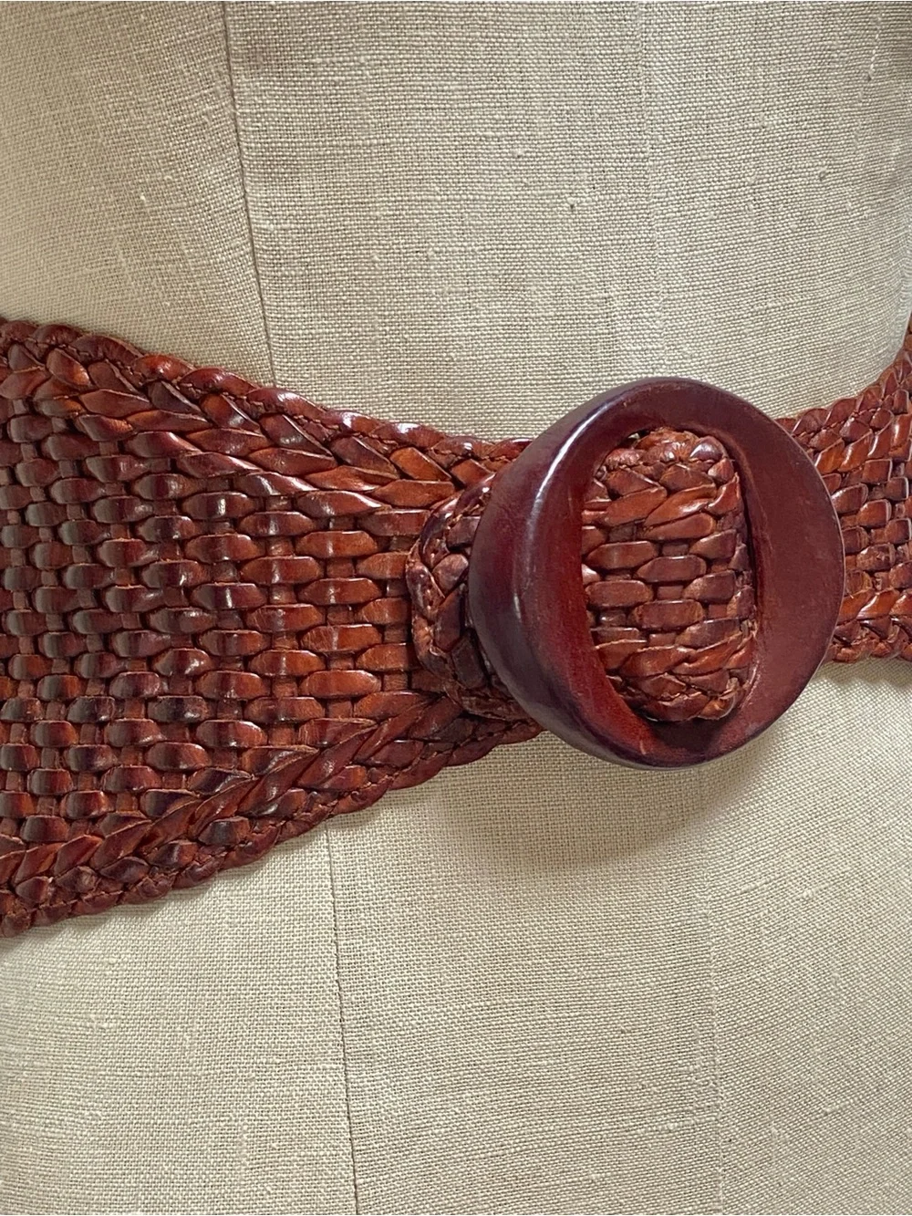 Vintage Woven Leather Circle-Buckle Belt in Dark Brown